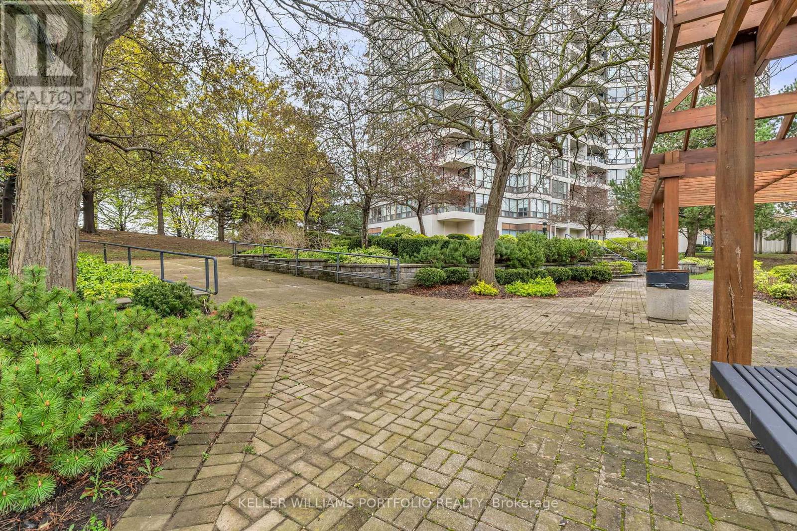 501 - 10 Laurelcrest Street, Brampton, Ontario  L6S 5Y3 - Photo 26 - W12528572