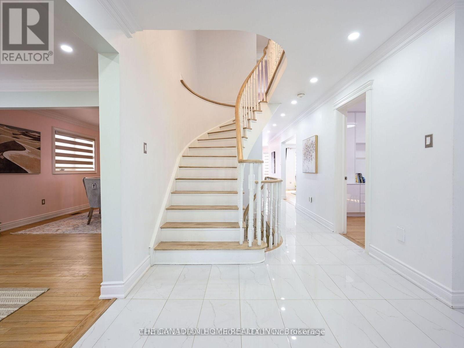 (Short Term) - 6008 Grossbeak Drive, Mississauga, Ontario  L5N 5W8 - Photo 14 - W12528574