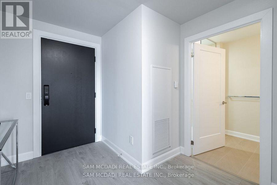 1503 - 3220 William Coltson Avenue, Oakville, Ontario  L6H 7X9 - Photo 3 - W12528584