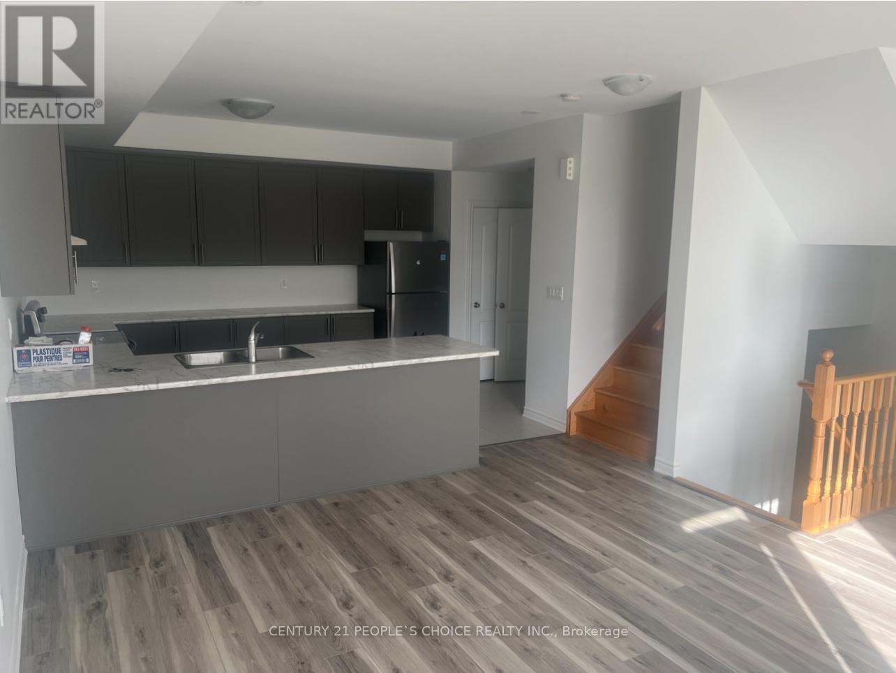 10 Waterville Way, Caledon, Ontario  L7C 2H1 - Photo 2 - W12528612