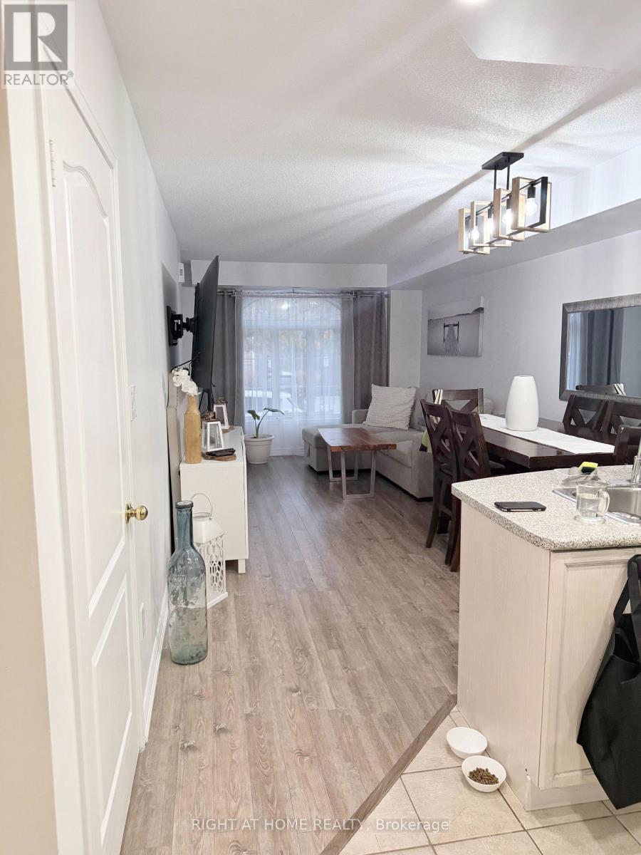 162 - 601 Shoreline Drive E, Mississauga, Ontario  L5B 4K3 - Photo 4 - W12528632