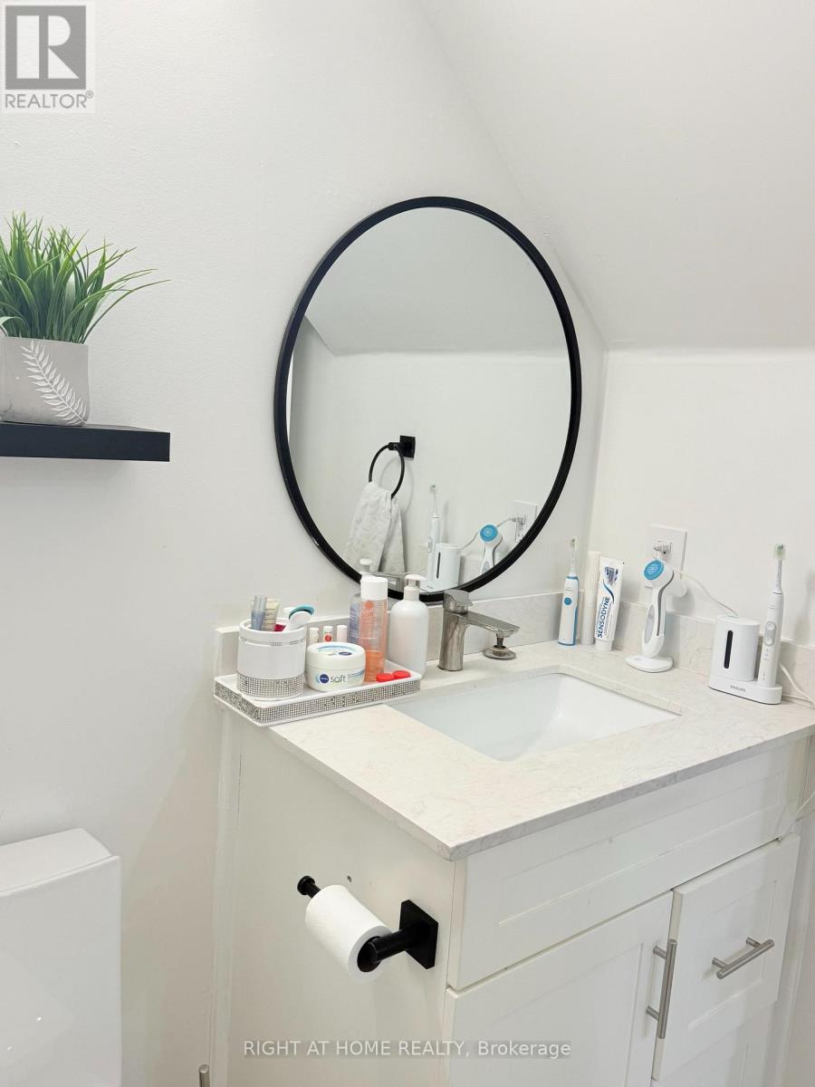 162 - 601 Shoreline Drive E, Mississauga, Ontario  L5B 4K3 - Photo 9 - W12528632