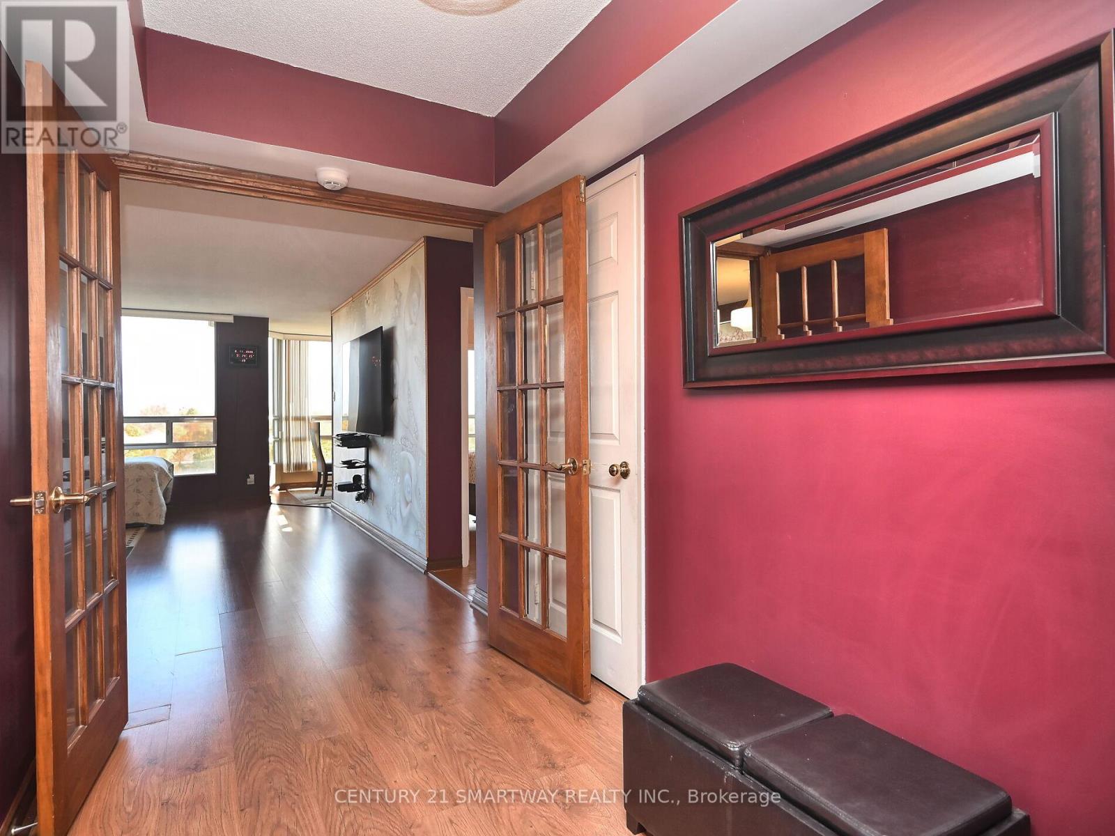 512 - 320 Mill Street S, Brampton, Ontario  L6Y 3V2 - Photo 3 - W12528642