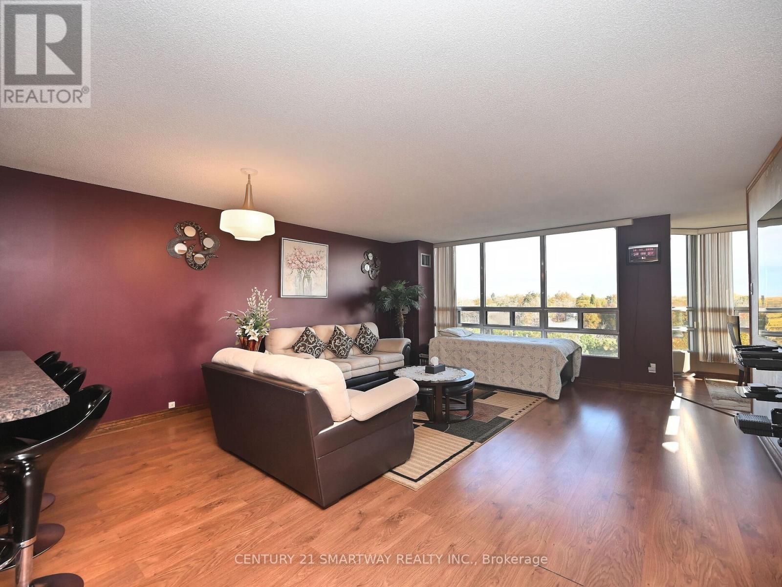 512 - 320 Mill Street S, Brampton, Ontario  L6Y 3V2 - Photo 4 - W12528642