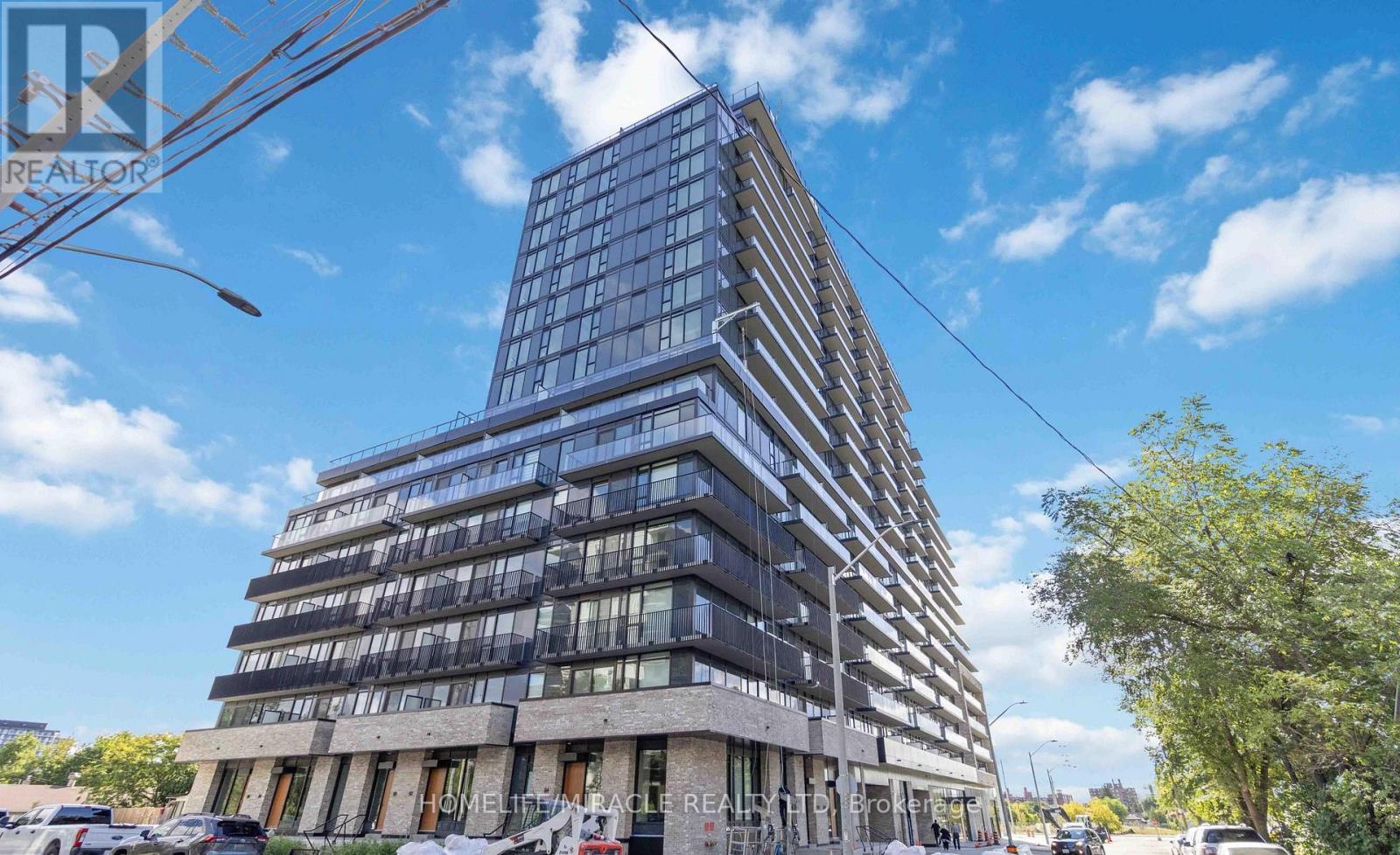 1015 - 3009 Novar Road, Mississauga, Ontario  L5B 1H7 - Photo 2 - W12528682