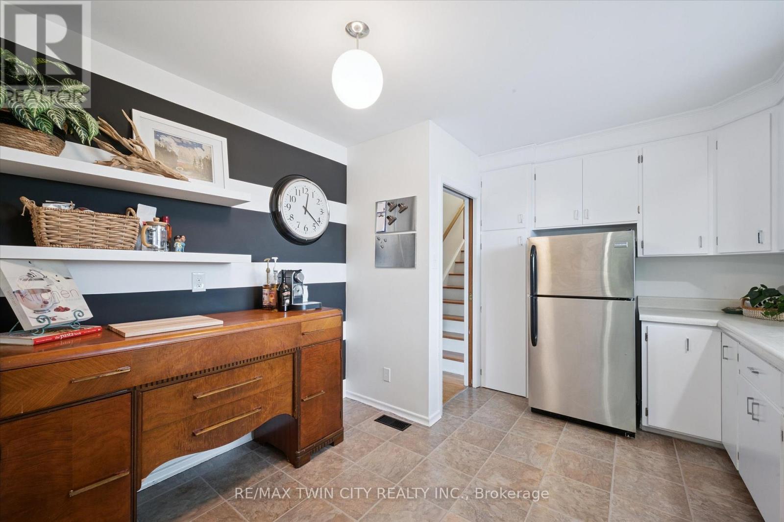 321 Dixon Street, Kitchener, Ontario  N2G 3G1 - Photo 11 - X12528536