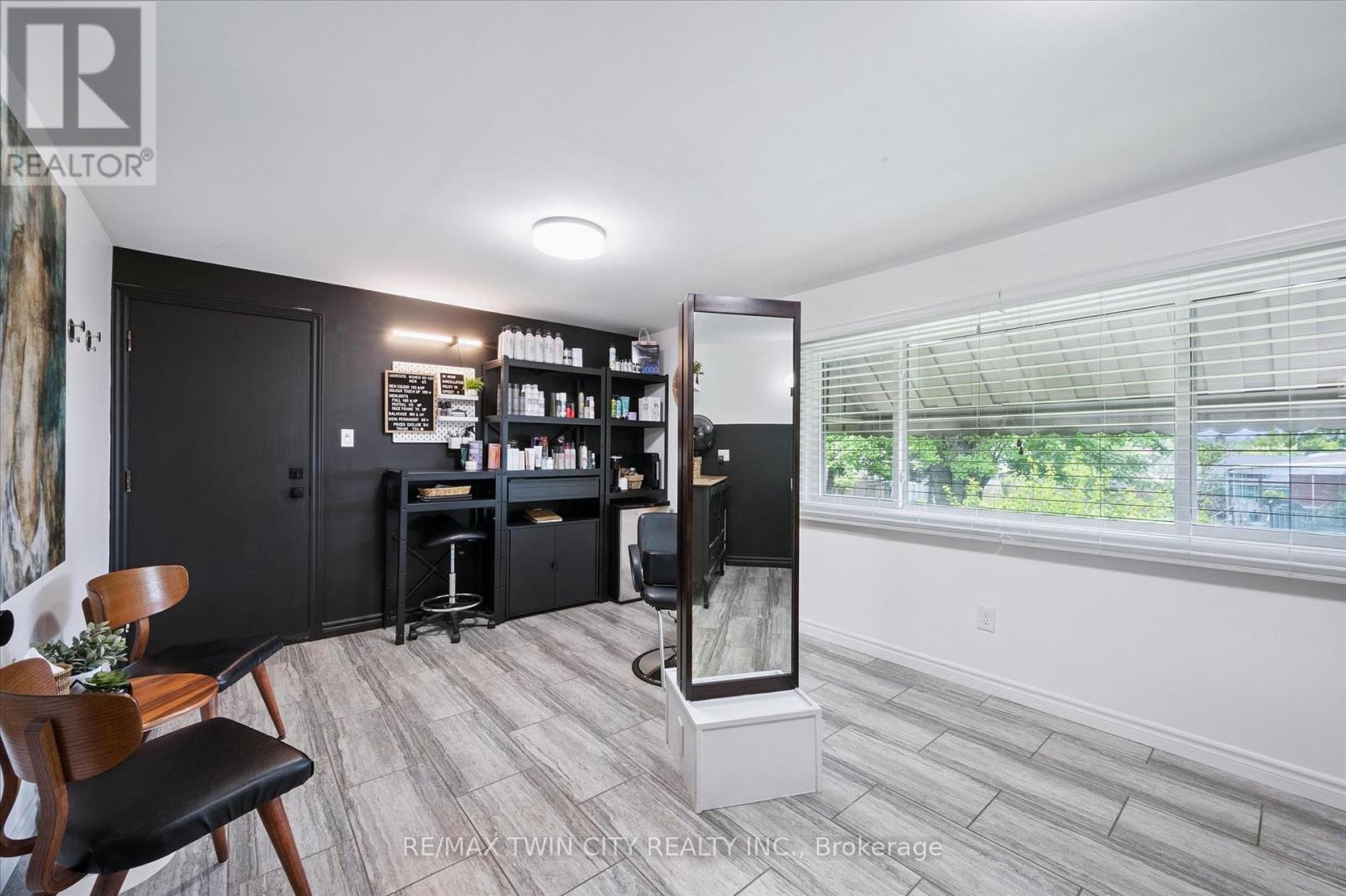 321 Dixon Street, Kitchener, Ontario  N2G 3G1 - Photo 12 - X12528536