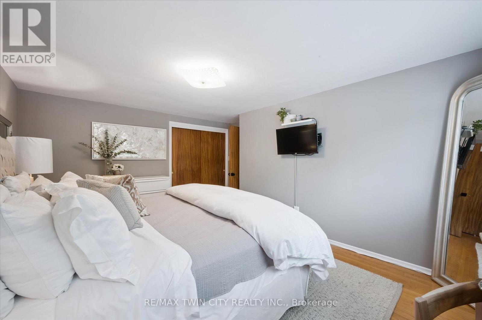 321 Dixon Street, Kitchener, Ontario  N2G 3G1 - Photo 17 - X12528536