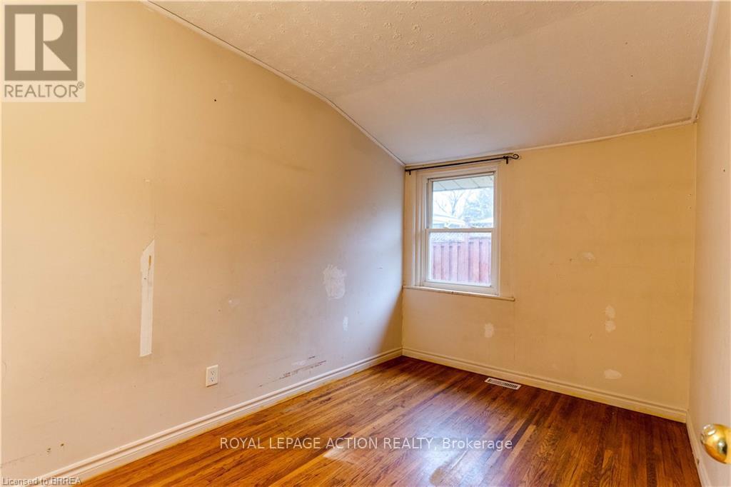 257 Grand River Avenue, Brantford, Ontario  N3T 4Y5 - Photo 17 - X12528562