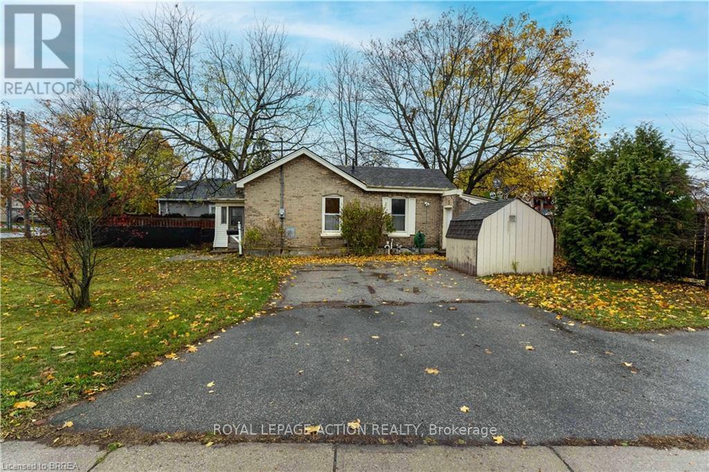 Property at 257 GRAND RIVER AVENUE image 2