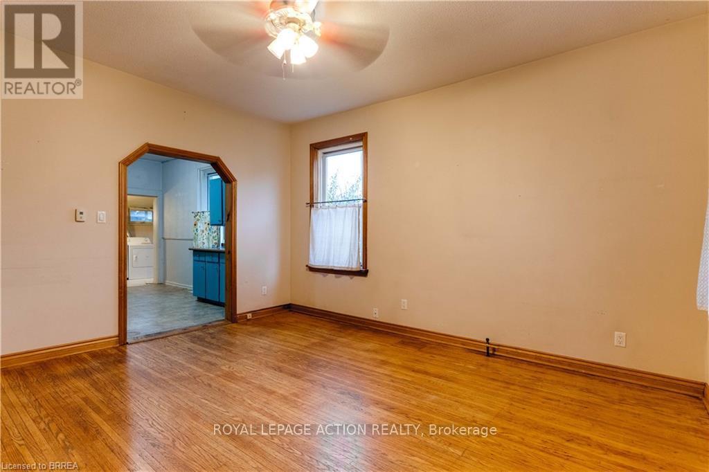 257 Grand River Avenue, Brantford, Ontario  N3T 4Y5 - Photo 8 - X12528562