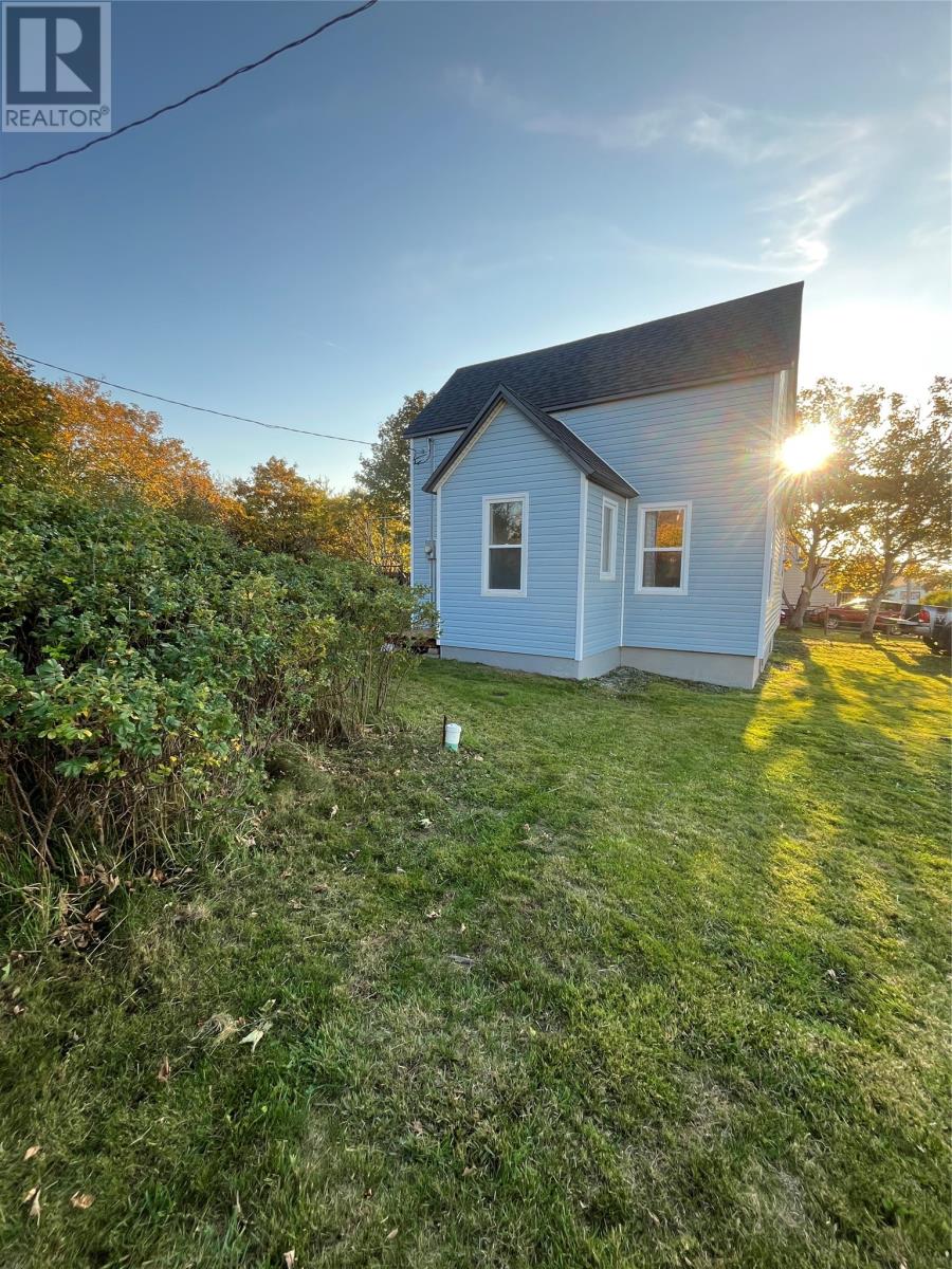 5 Post Office Road, Bell Island, Newfoundland & Labrador A0A 4H0 - Photo 2 - 1291340