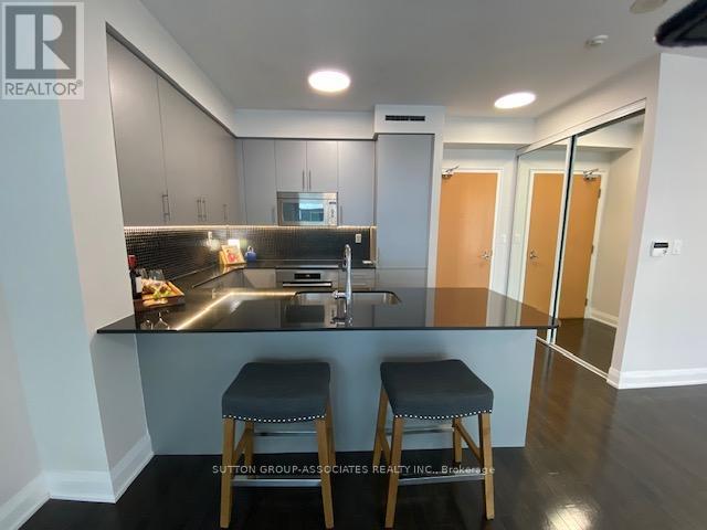 402 - 1 Bedford Road, Toronto, Ontario  M5R 2B5 - Photo 7 - C12528700