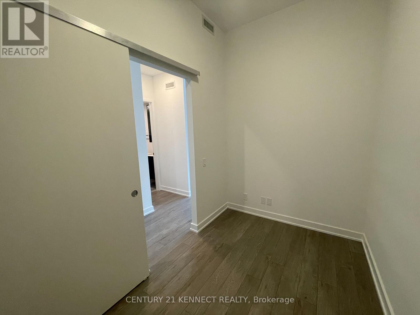 5212 - 88 Queen Street E, Toronto, Ontario  M5C 0B6 - Photo 4 - C12528720