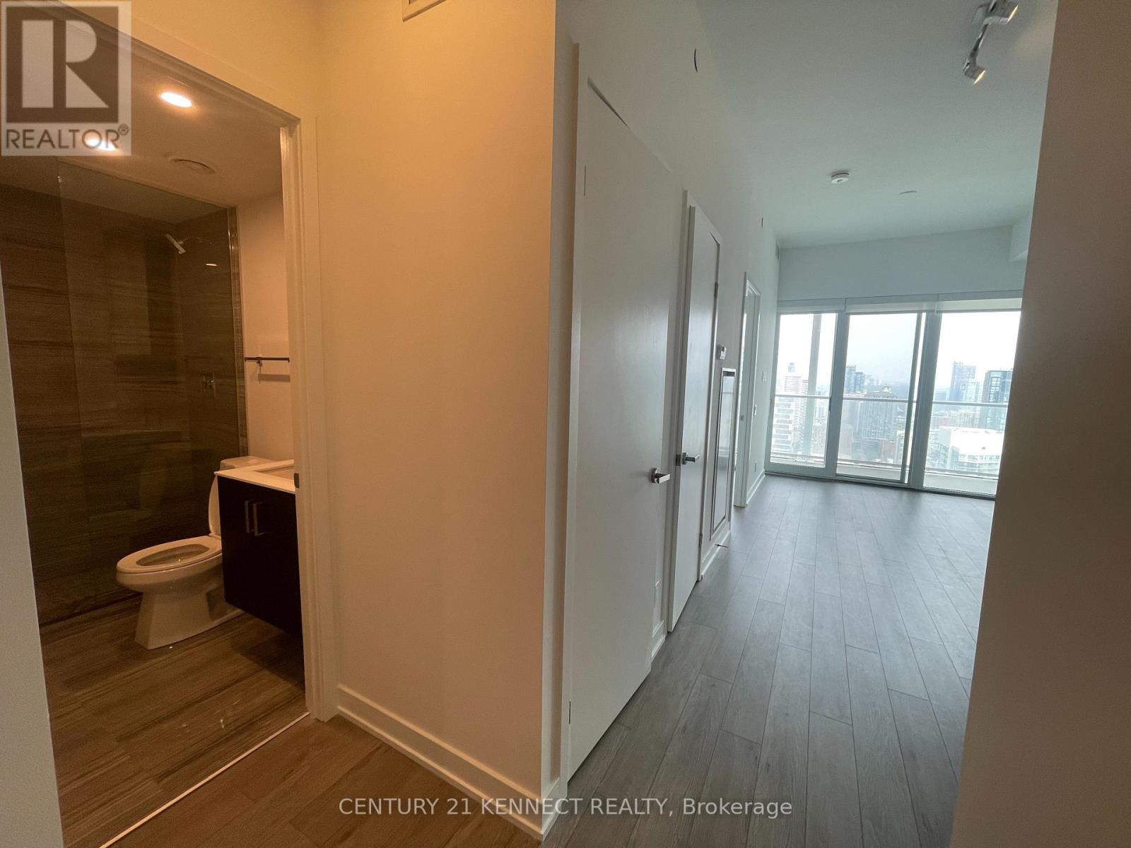 5212 - 88 Queen Street E, Toronto, Ontario  M5C 0B6 - Photo 5 - C12528720