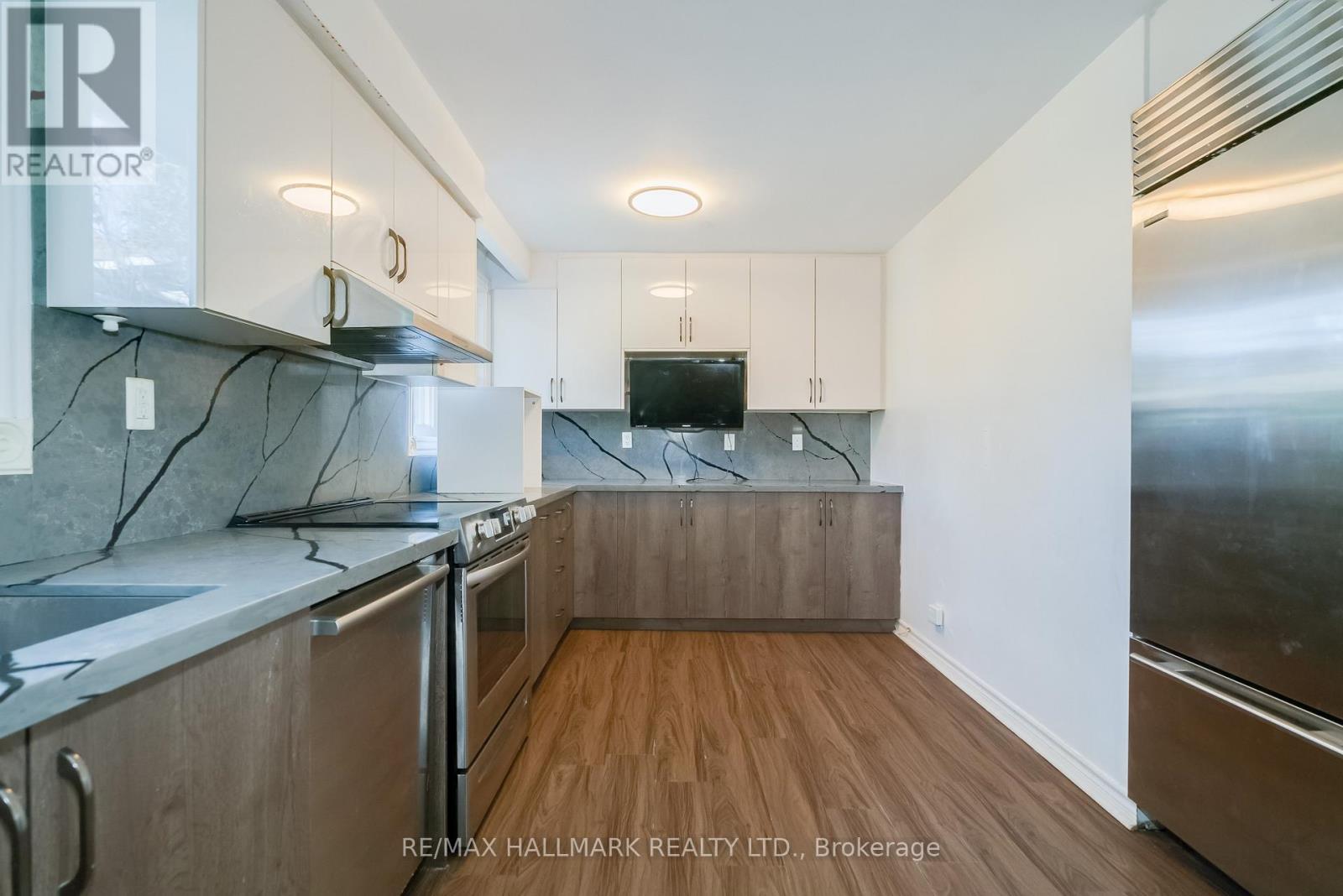 Main Floor - 188 Upper Canada Drive, Toronto, Ontario  M2P 1S8 - Photo 10 - C12528752