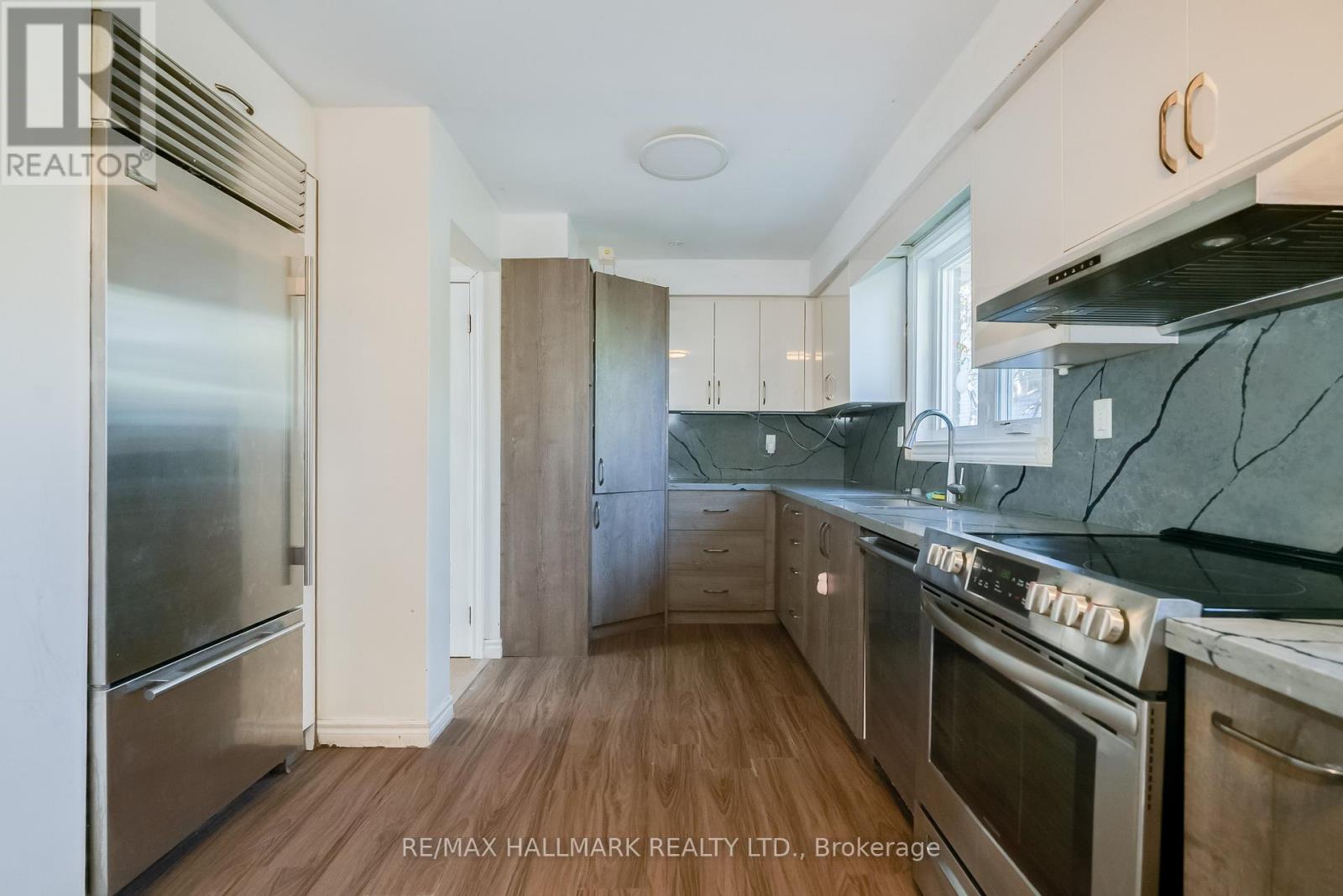 Main Floor - 188 Upper Canada Drive, Toronto, Ontario  M2P 1S8 - Photo 11 - C12528752