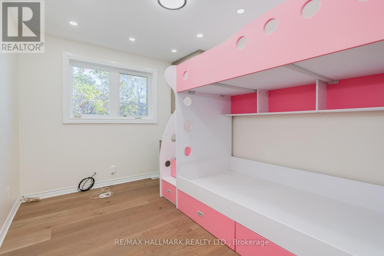 Main Floor - 188 Upper Canada Drive, Toronto, Ontario  M2P 1S8 - Photo 19 - C12528752