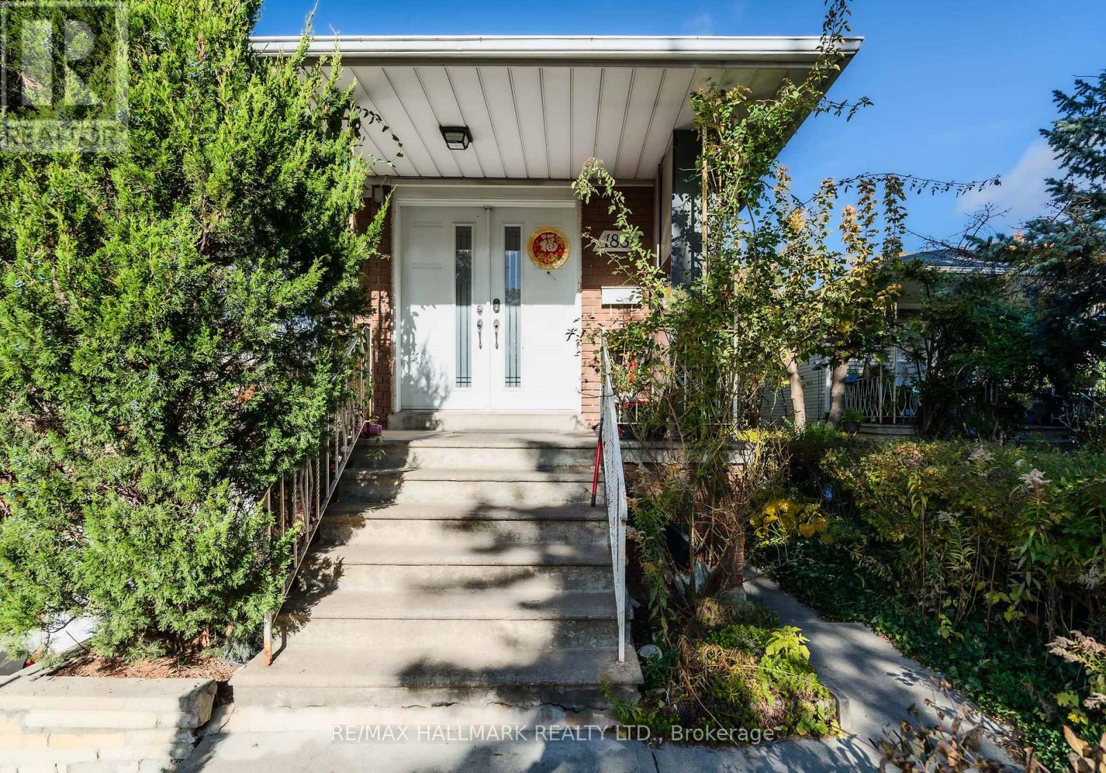 Main Floor - 188 Upper Canada Drive, Toronto, Ontario  M2P 1S8 - Photo 2 - C12528752