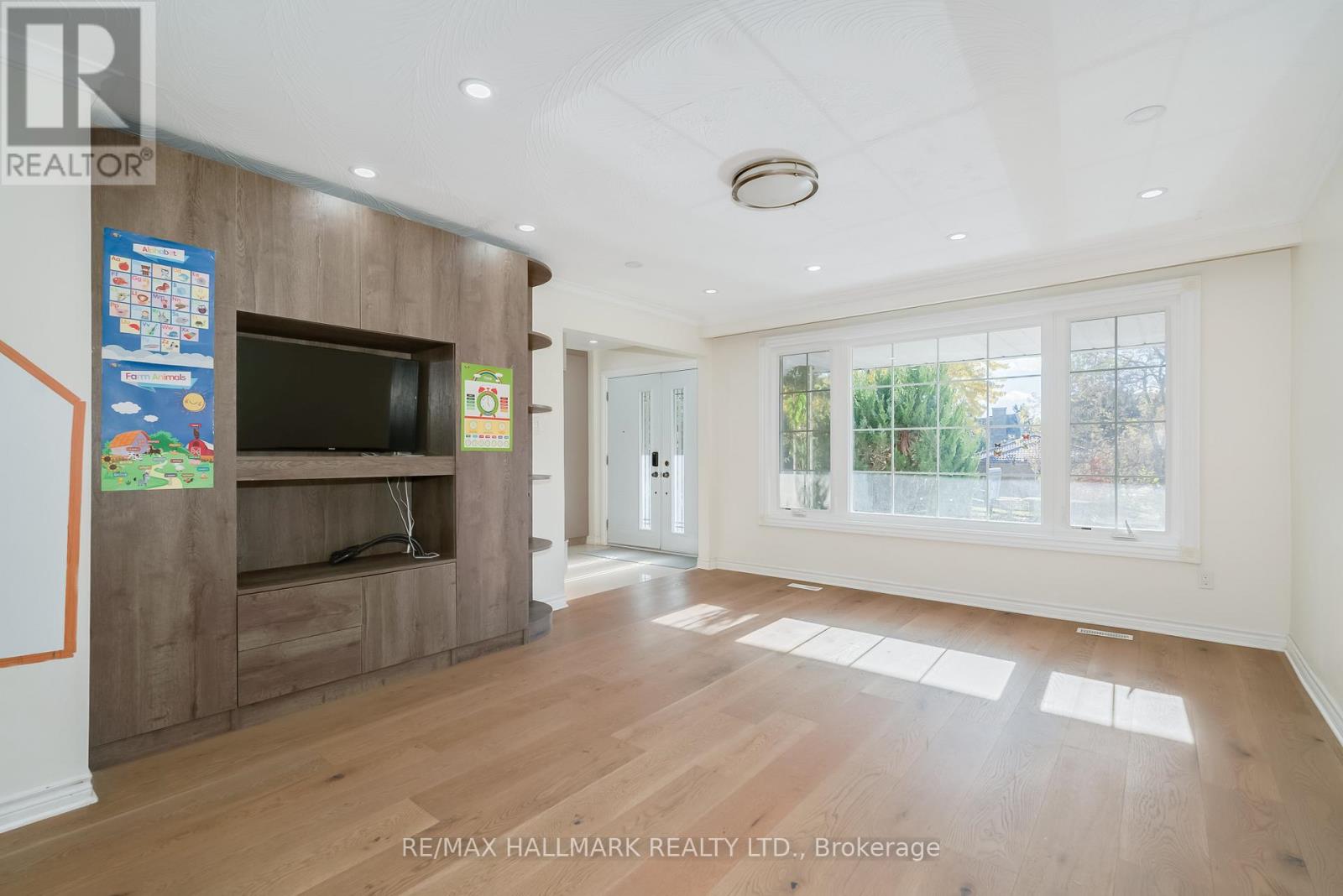 Main Floor - 188 Upper Canada Drive, Toronto, Ontario  M2P 1S8 - Photo 6 - C12528752