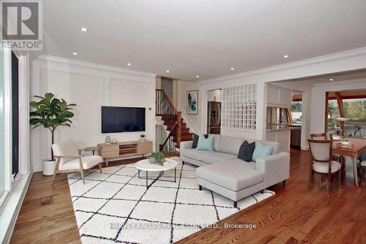 140 Wedgewood Drive, Toronto, Ontario  M2M 2H7 - Photo 3 - C12528818