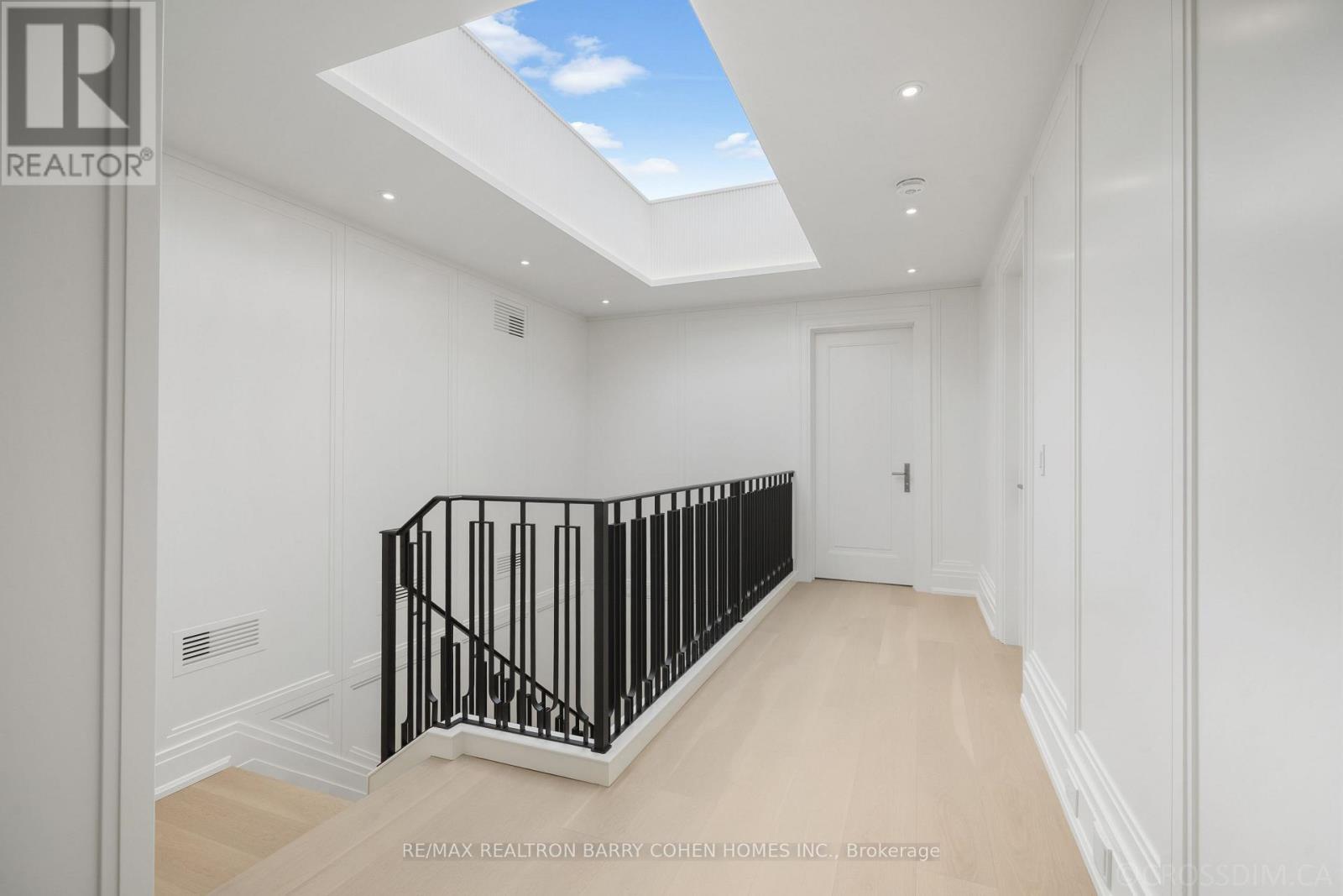 117 Yonge Boulevard, Toronto, Ontario  M5M 3H2 - Photo 35 - C12528838