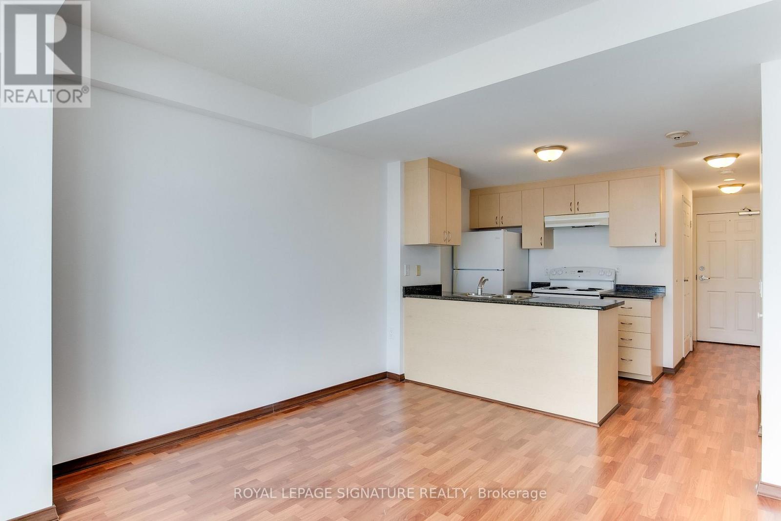 1110 - 15 Maplewood Avenue, Toronto, Ontario  M6C 4B4 - Photo 3 - C12528922