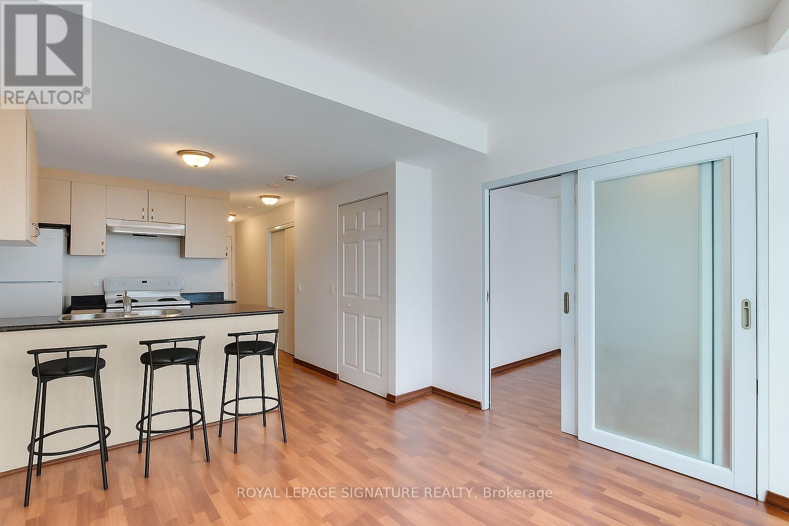 1110 - 15 Maplewood Avenue, Toronto, Ontario  M6C 4B4 - Photo 6 - C12528922