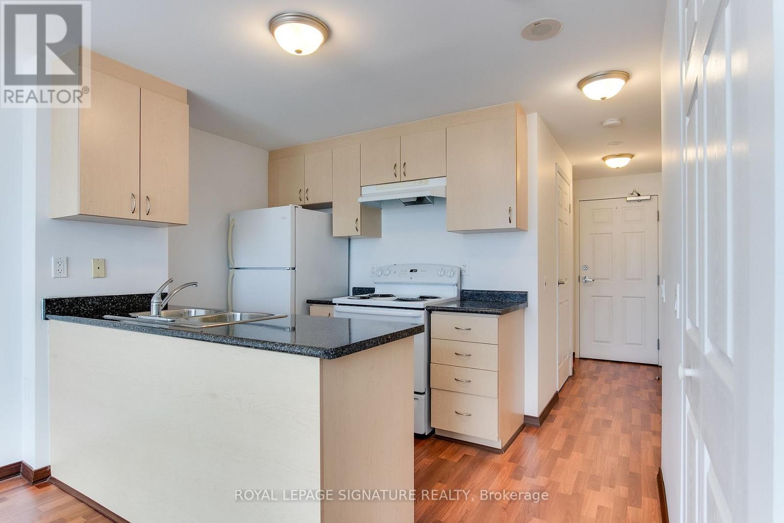 1110 - 15 Maplewood Avenue, Toronto, Ontario  M6C 4B4 - Photo 9 - C12528922