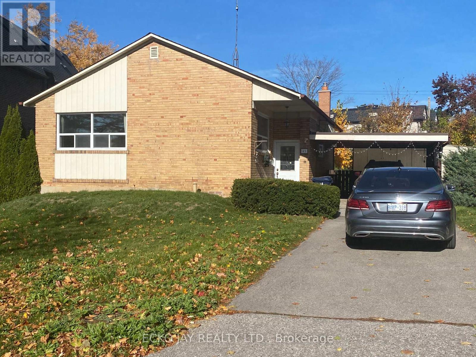 45 TERNHILL CRESCENT, Toronto, Ontario