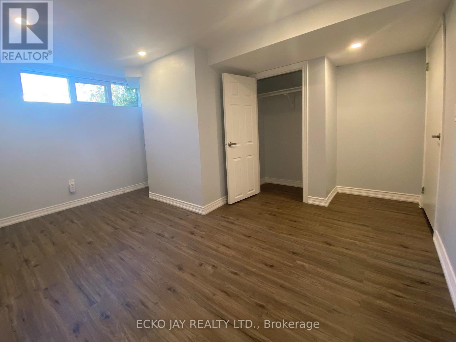 45 Ternhill Crescent, Toronto, Ontario  M3C 2E4 - Photo 4 - C12528928