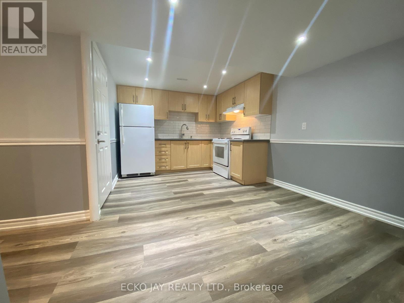 45 Ternhill Crescent, Toronto, Ontario  M3C 2E4 - Photo 5 - C12528928