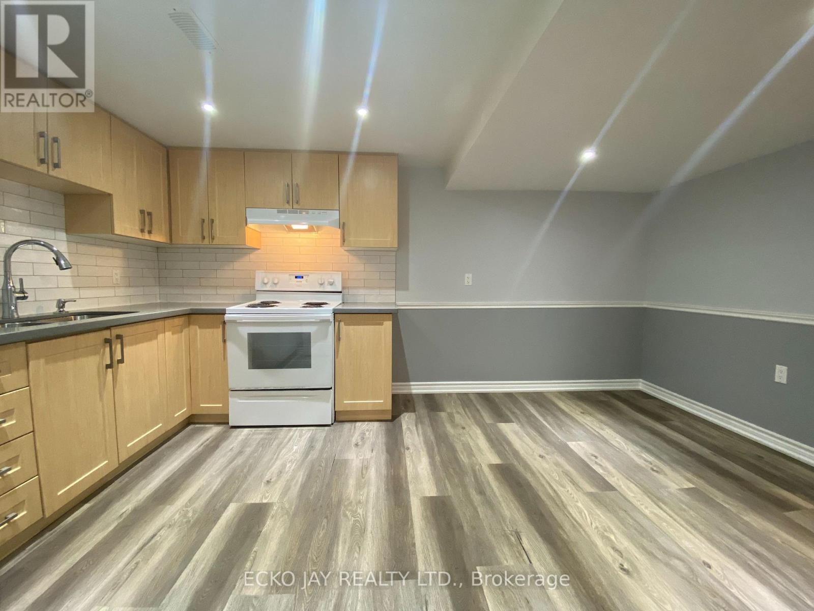 45 Ternhill Crescent, Toronto, Ontario  M3C 2E4 - Photo 7 - C12528928