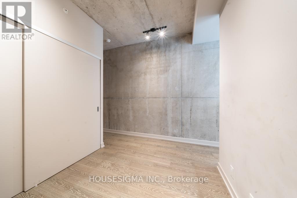 208 - 39 Brant Street, Toronto, Ontario  M5V 0M8 - Photo 14 - C12528990