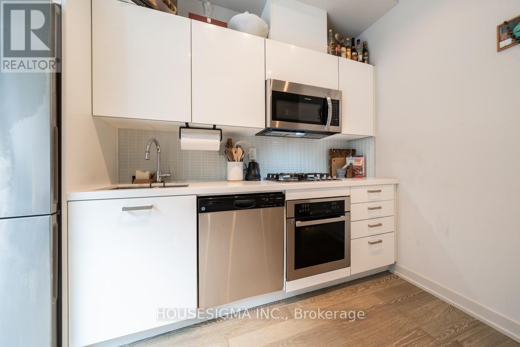 208 - 39 Brant Street, Toronto, Ontario  M5V 0M8 - Photo 7 - C12528990