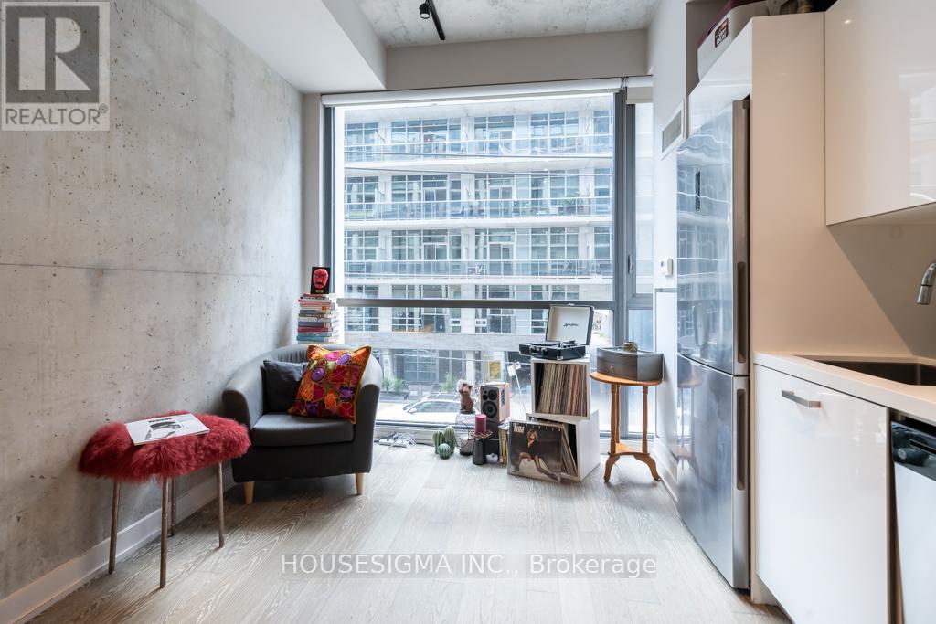 208 - 39 Brant Street, Toronto, Ontario  M5V 0M8 - Photo 9 - C12528990