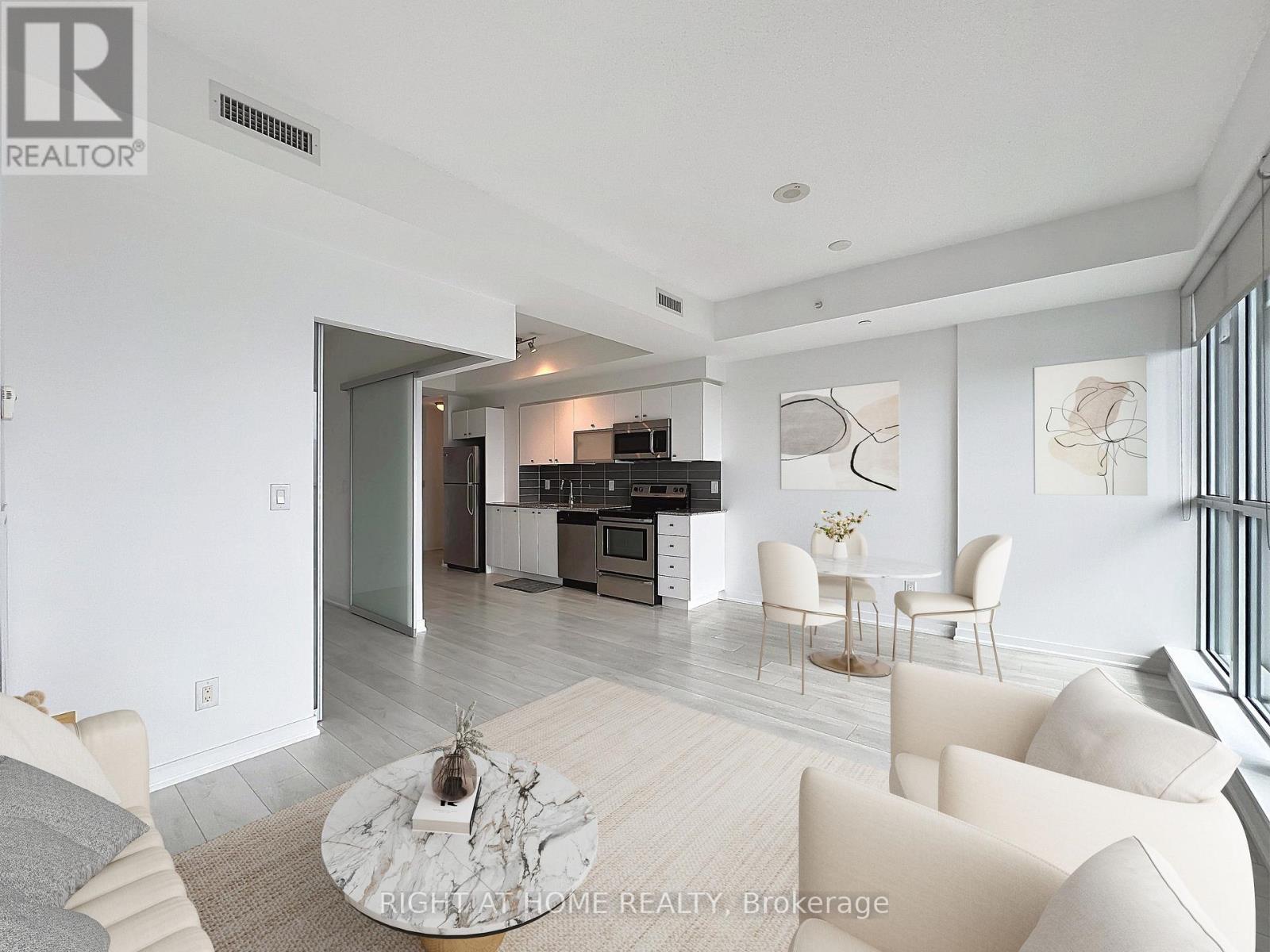 2804 - 150 East Liberty Street, Toronto, Ontario  M6K 3R5 - Photo 18 - C12528998