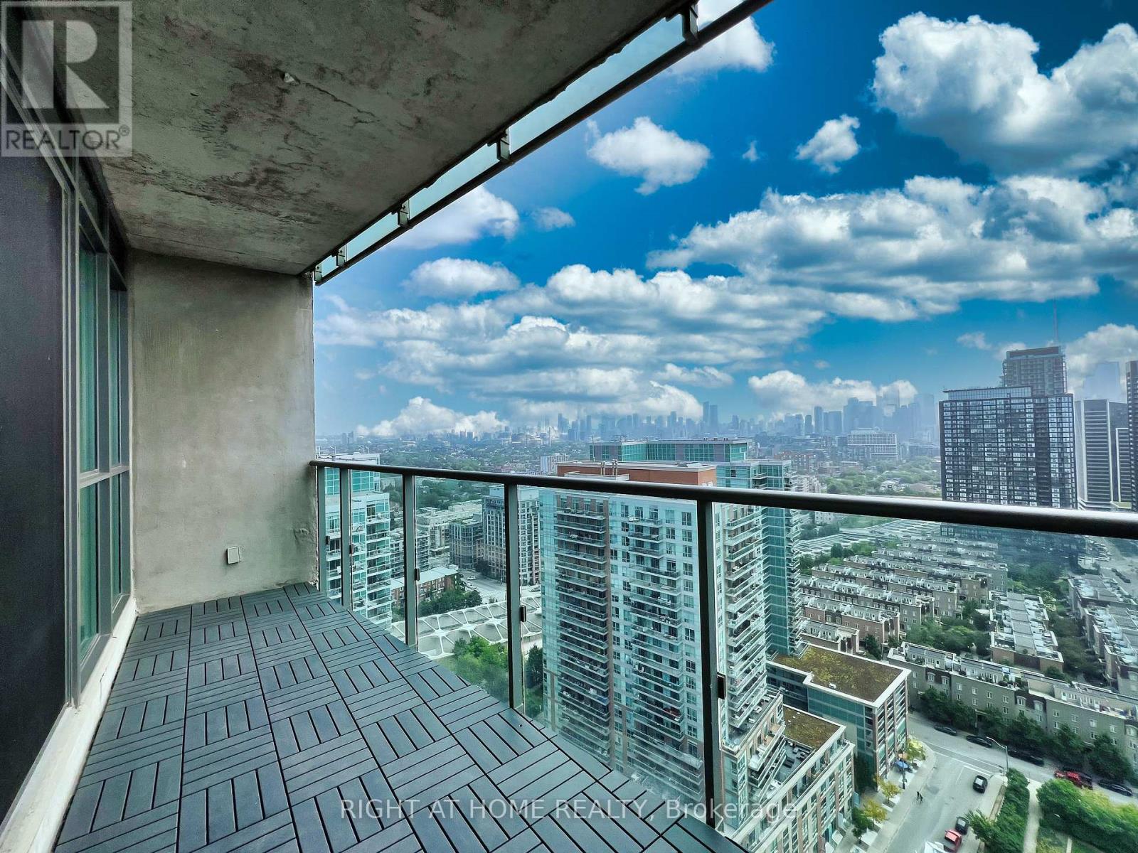 2804 - 150 East Liberty Street, Toronto, Ontario  M6K 3R5 - Photo 22 - C12528998