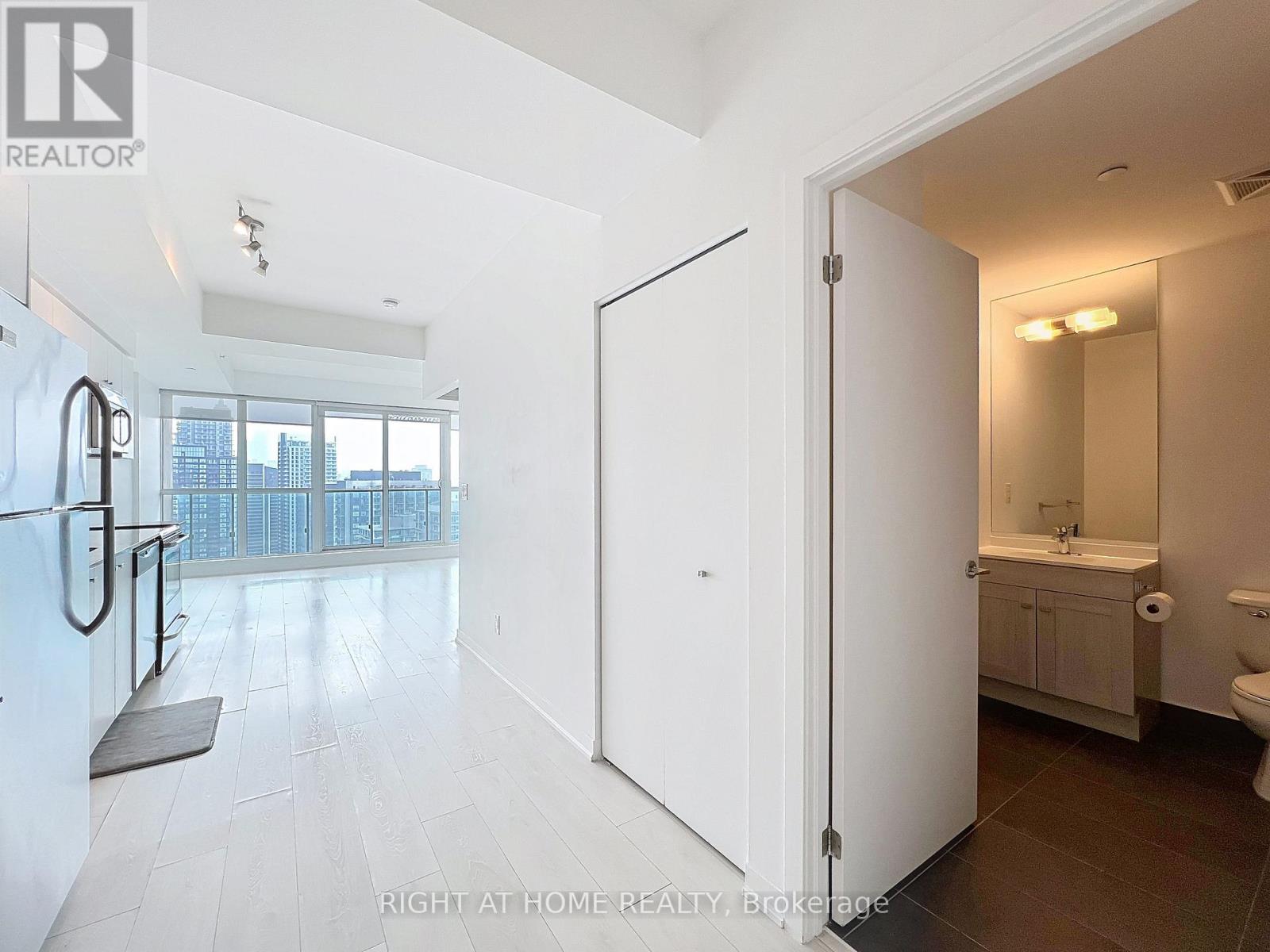 2804 - 150 East Liberty Street, Toronto, Ontario  M6K 3R5 - Photo 3 - C12528998