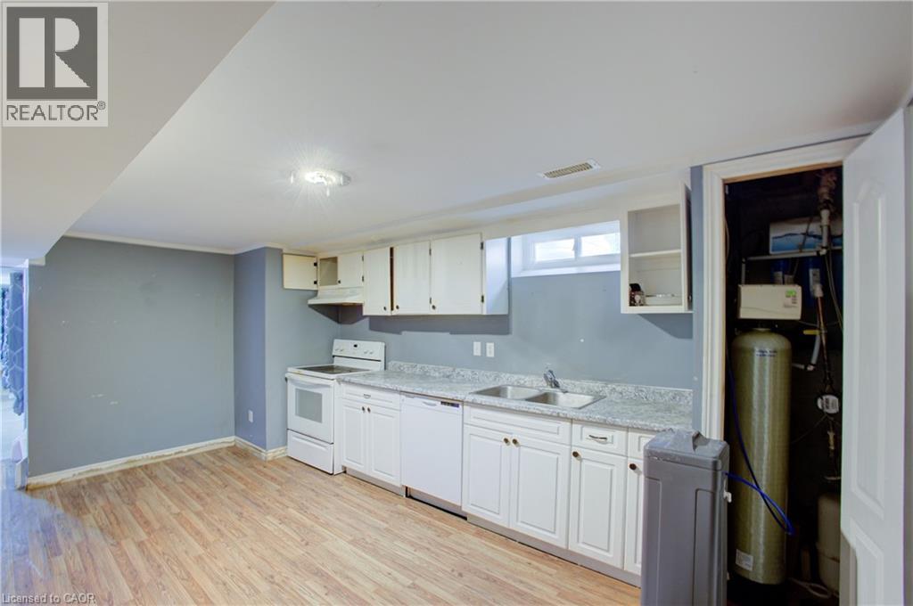 46 Elmwood Avenue, Cambridge, Ontario  N1R 4Y2 - Photo 19 - 40778246