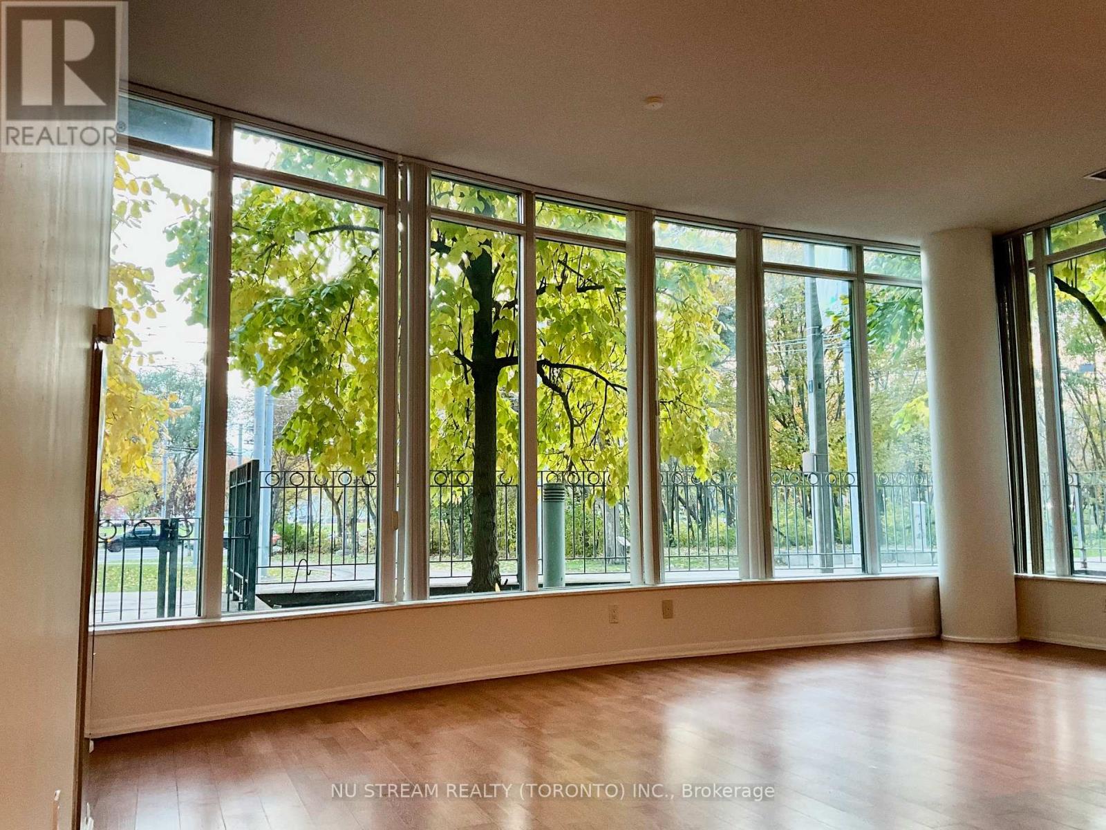 109 - 215 Fort York Boulevard, Toronto, Ontario  M5V 4A2 - Photo 2 - C12528804