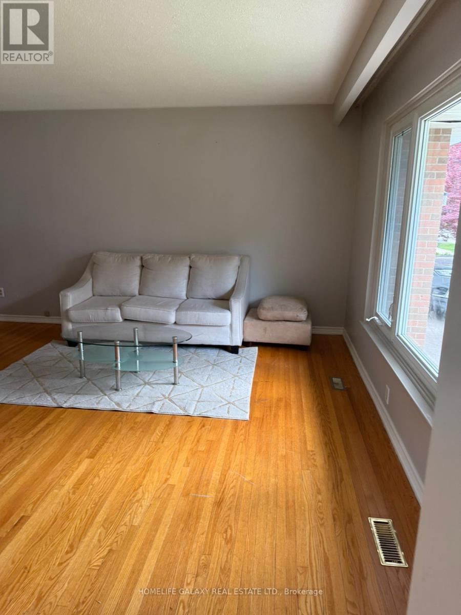 124 Clappison Boulevard, Toronto, Ontario  M1C 2H2 - Photo 3 - E12389114