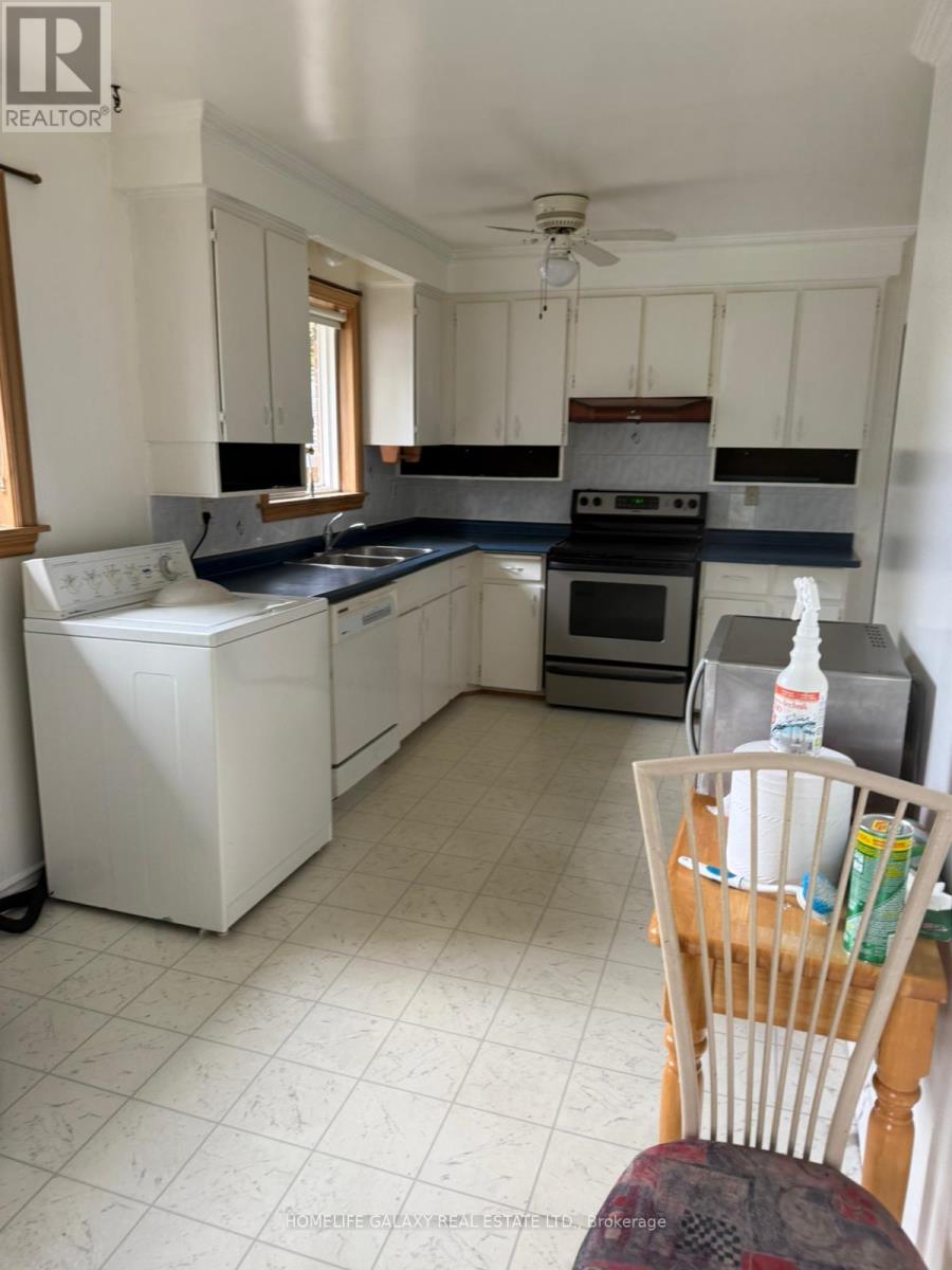 124 Clappison Boulevard, Toronto, Ontario  M1C 2H2 - Photo 4 - E12389114