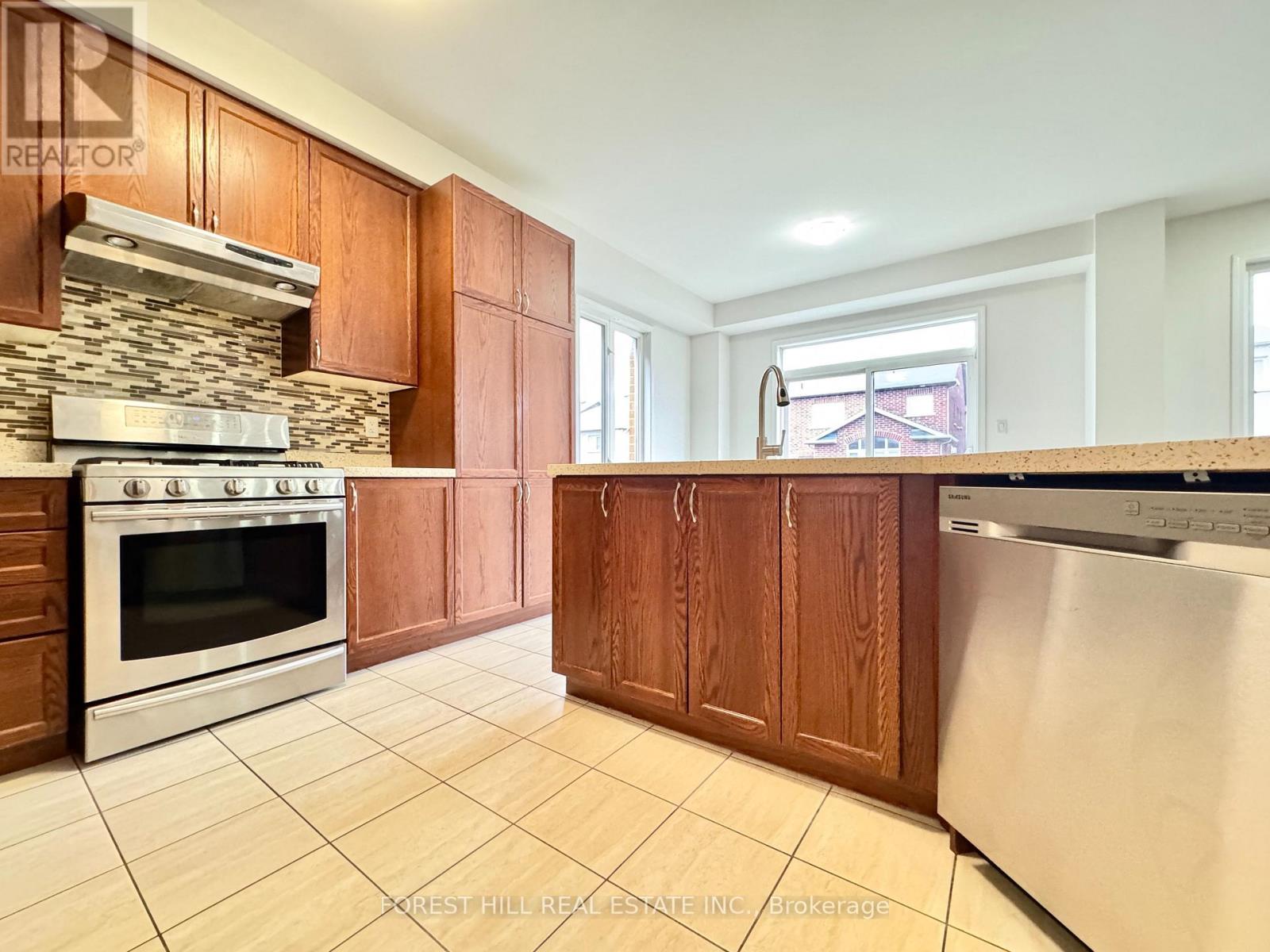 56 Stannardville Drive, Ajax, Ontario  L1T 0M8 - Photo 12 - E12528706