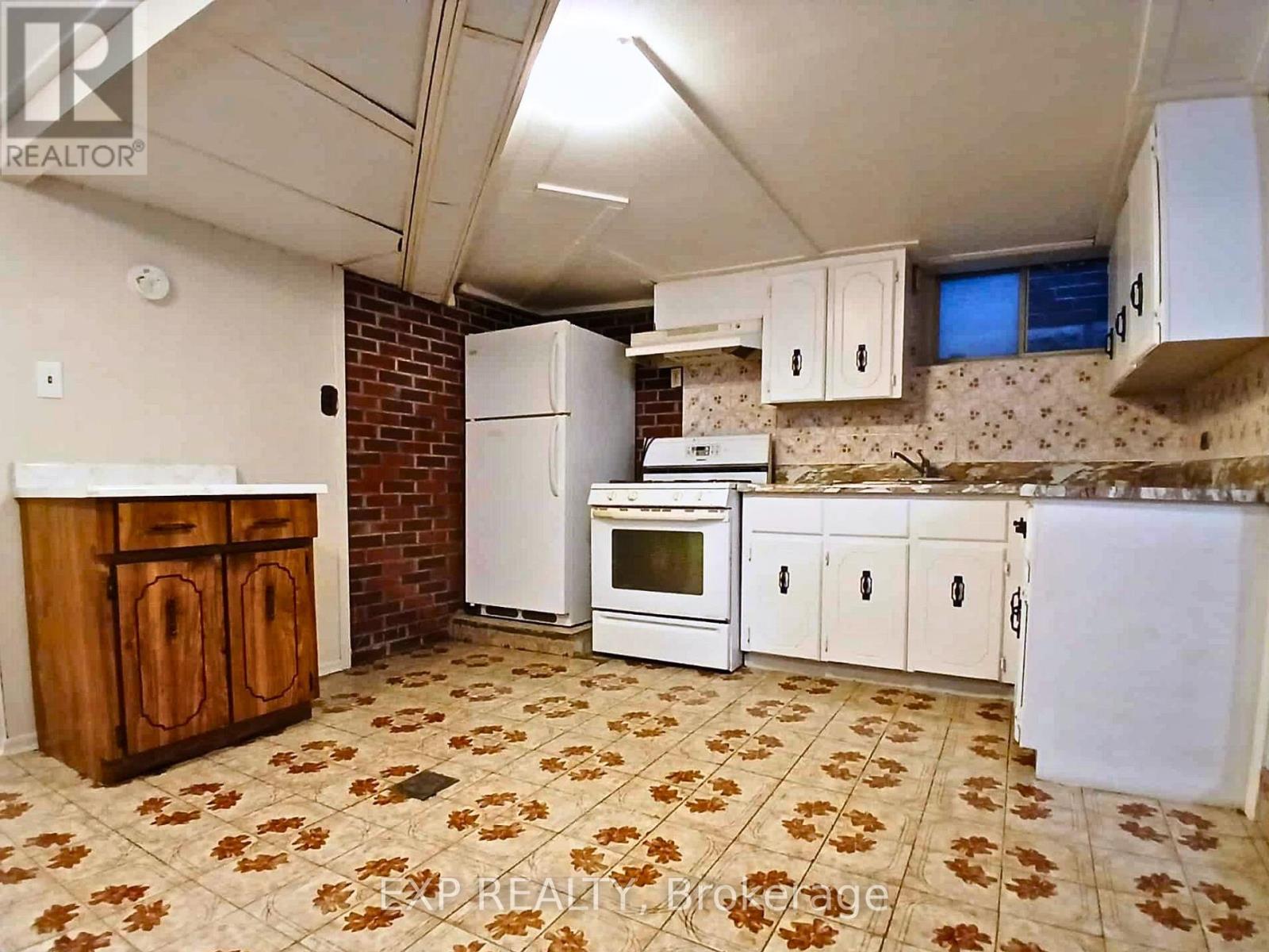 Lower Level - 310 Westwood Avenue, Toronto, Ontario  M4J 2H7 - Photo 6 - E12528782