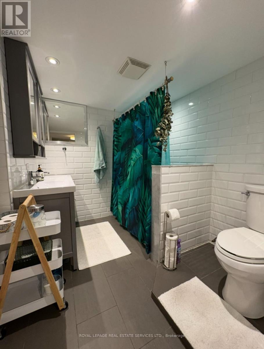 761 KINGSTON ROAD, Toronto, Ontario