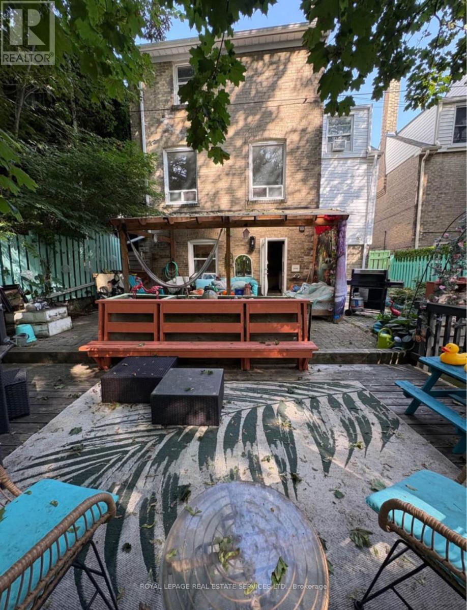 761 Kingston Road, Toronto, Ontario  M4E 1R9 - Photo 3 - E12528894