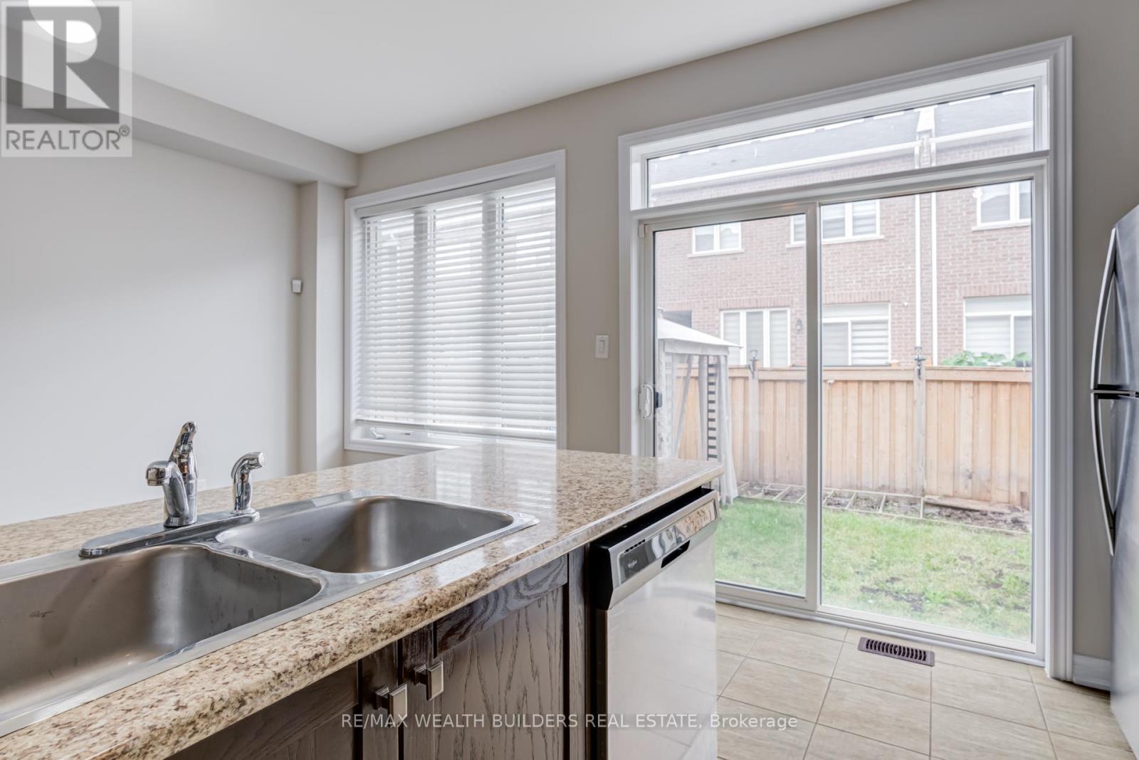 22 Goulston Street, Brampton, Ontario  L7A 5B8 - Photo 22 - W12471499
