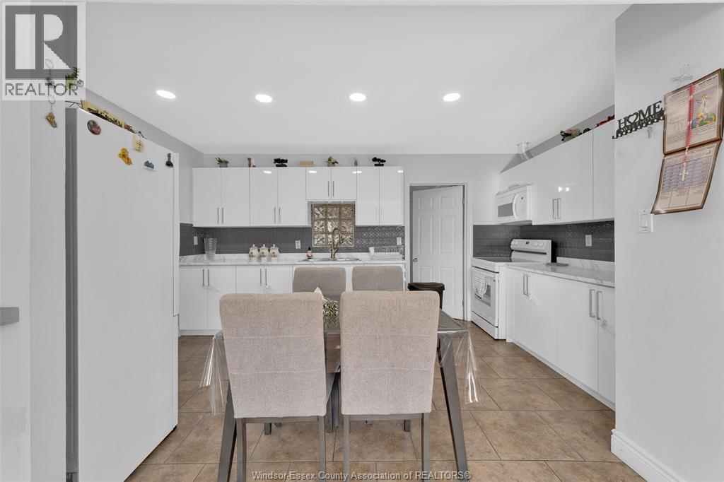 329 Superior Street, Lasalle, Ontario  N9J 1H7 - Photo 11 - 25028420