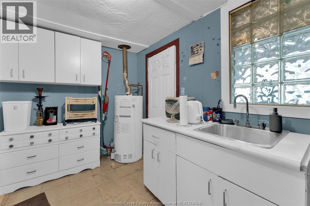 329 Superior Street, Lasalle, Ontario  N9J 1H7 - Photo 22 - 25028420